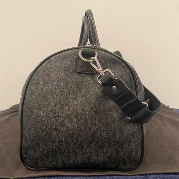 Michael Kors large duffle - Picture 4 of 7